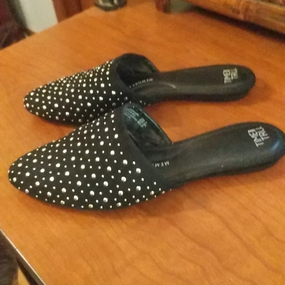 Time & True Slip On Shoes Size 8